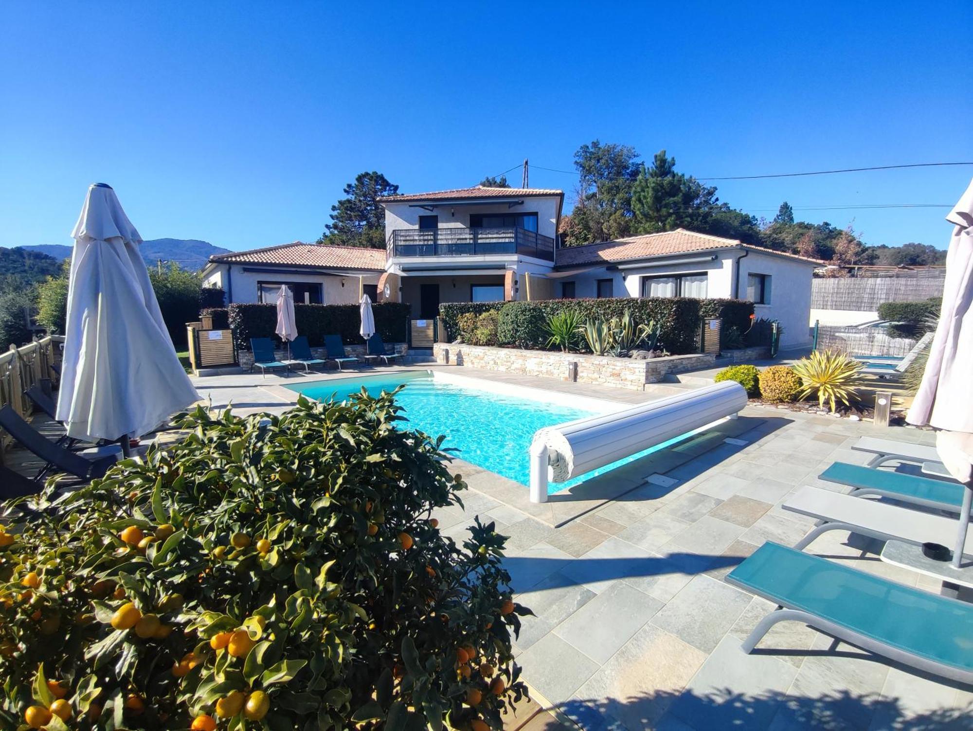 Cote Et Mer - Appartement Haut Standing Dans Villa Avec Piscine Et Vue Mer Taglio-Isolaccio エクステリア 写真
