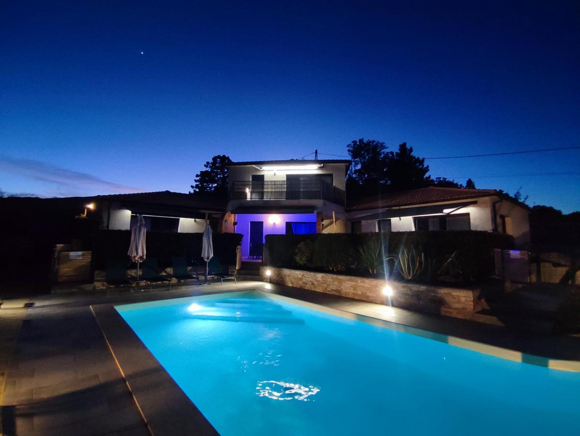 Cote Et Mer - Appartement Haut Standing Dans Villa Avec Piscine Et Vue Mer Taglio-Isolaccio エクステリア 写真