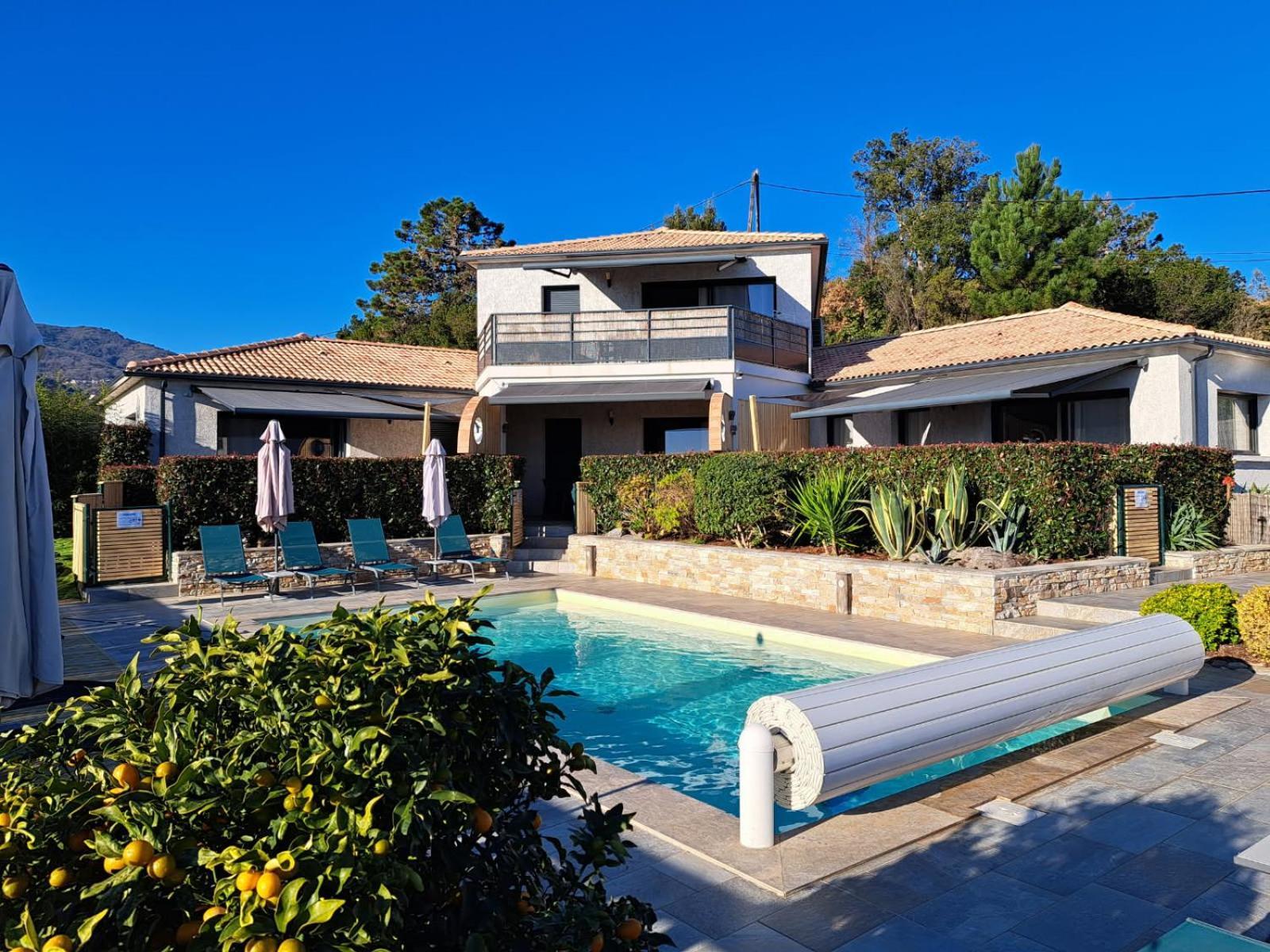 Cote Et Mer - Appartement Haut Standing Dans Villa Avec Piscine Et Vue Mer Taglio-Isolaccio エクステリア 写真